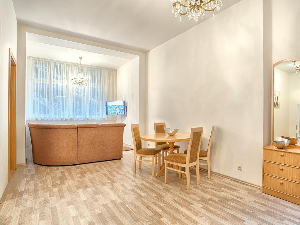 Apartments Valencia Karlovy Vary Chambre photo